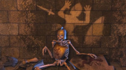 darksoulsmemesofficial:  otherwindow:  some-awkward-creep:  otherwindow: Dark Souls (2011)  Im 100 percent sure thats from shrek    Amazing detective skills 