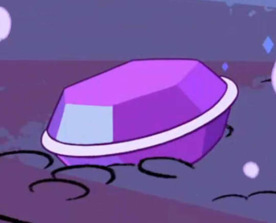 littlegemling:  You know, the rose quartz gem has a very interesting form. I just stumbled over this post again and realised it looks very peculiar.This is Pearl’sAmethyst’sRuby and SapphireAnd then there’s Steven’s (Rose Quartz)After seeing this