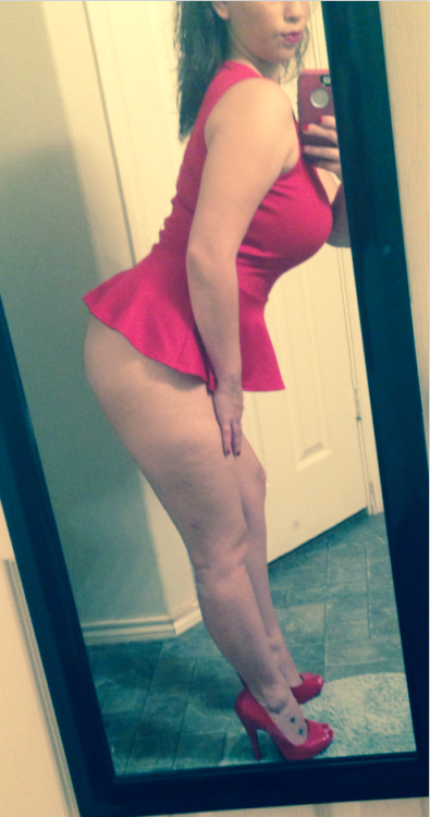 hornycpl08: sweetparadise26: someone requested something red  #selfie Yum