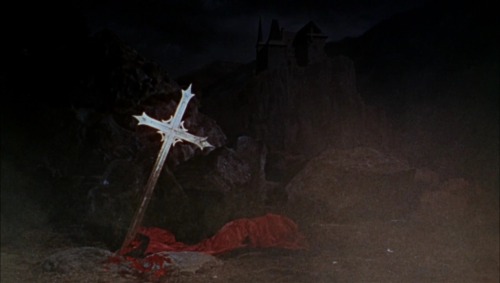 silkenscreen:Dracula Has Risen from the Grave (1968) dir. Freddie Francis