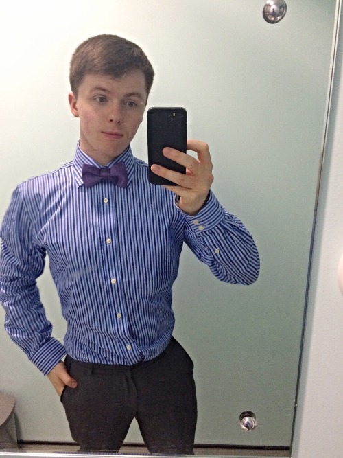 taptapthatass:  mrtwentington:  When I’ve dressed fancy and loved it  @god why does he get to be so gorgeous? Like…. How?