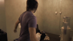 ocalaghan:alex gaskarth falling over is always funny. (◠ω◕✿)