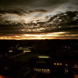 What I wake up to. #GoEags #EWU #EWUreslife #pearcehall  (at Pearce Hall)