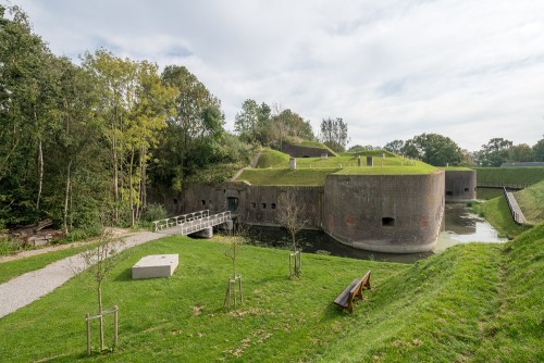 architectureofdoom:  Waterliniemuseum Fort bij Vechten, Bunnik, the Netherlands. A former fort that was part of the Nieuwe Hollandse Waterlinie, turned into a museum by West 8, Jonathan Penne Architecten and Anne Holtrop.