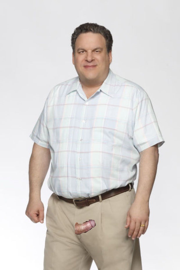 Whoa, check out the hot dong on Jeff Garlin! Remember when he attacked that person’s