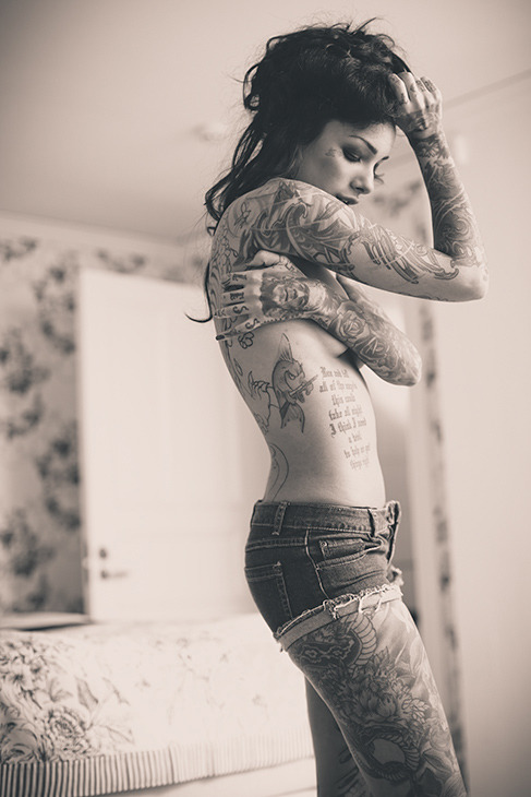 toohotinkedgirls:  toohotinkedgirls
