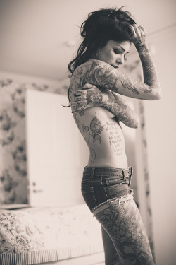 toohotinkedgirls:  toohotinkedgirls