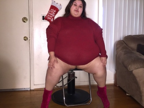 Porn photo fatgurlyesi:  Spoil this fat goddess with