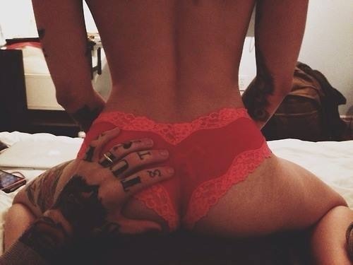 keepasecretslut:  Relationship goal