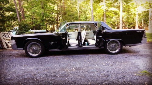#libertycrest #lortonprison #suicideslabs #lincolncontinental #slabside  with Weather heating up so 