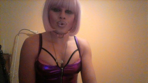 sissybimbovanessa.tumblr.com/ Meet Vanessa! She is a dumb bimbo slut. She second guess sendi