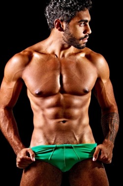 sexy-men-of-color:  http://sexy-men-of-color.tumblr.com