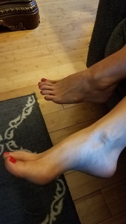 sweet-feet-and-more: myprettywifesfeet:A pretty view of my wifes beautiful feet from the side.please