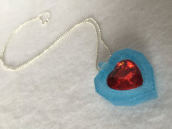 retrogamingblog:  Zelda Heart Contrainer Necklace made by Pandakittystudios