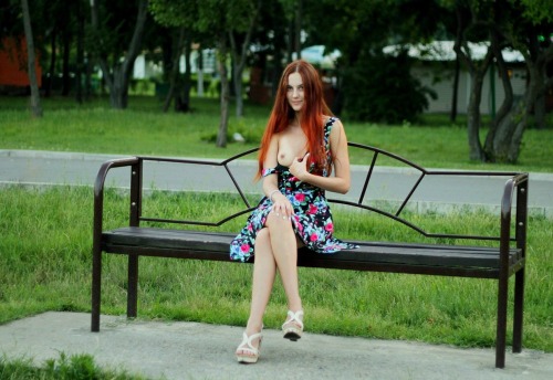 divinepeeks:  Best flashing girlfriend ever
