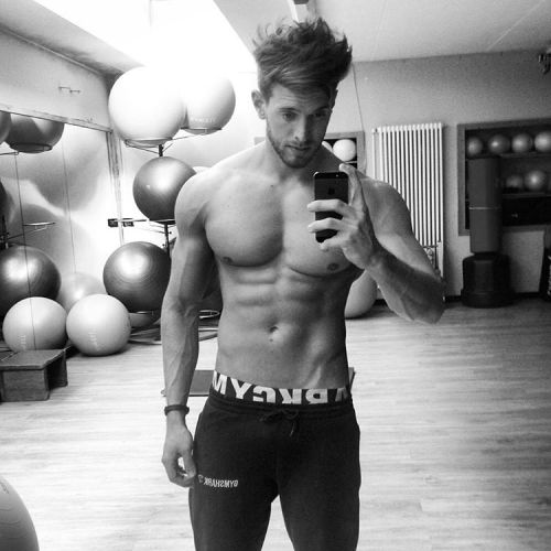 lumbrjax:  Instagram user @tait_luca http://ift.tt/1LiTZUu 