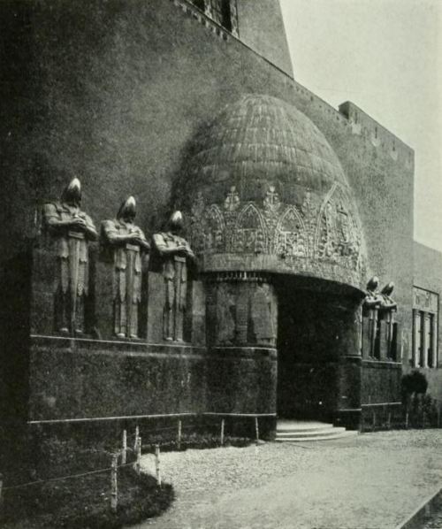 booksnbuildings: Main entrance to the Hungarian pavilion at the 1902 Turin exhibition. Architects E.