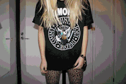 weenblue:  … en We Heart It. http://weheartit.com/entry/80626661/via/luz_estela
