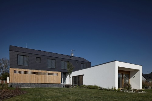 A house in Czech Republic #ArchitectureDesign by Mimosa architekti. http://bit.ly/1N1oAMe #CzechArch