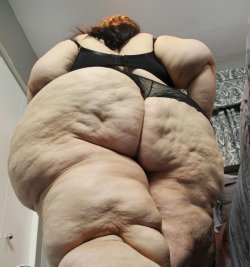 Ain't No Woman Like A Big Woman...