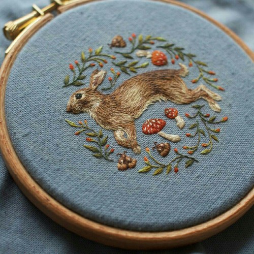 alraunahomestead - Chloe Giordano (@chloegiordano_embroidery)