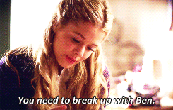 lair-du-vent:  Alison DiLaurentis being way too much protective of Emily Fields.