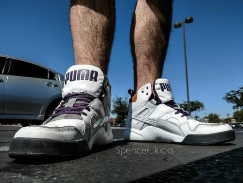 spencer-macro:Going about my day sockless in my Puma hightops. #Puma #hightops #sneakers #whatsonmyf