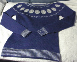 onethingiscertain:  I finally finished my phases of the moon sweater!    This would look a lot nicer if it wasn’t in bright gold