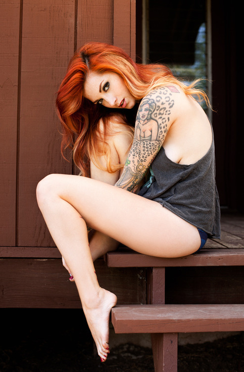 redheadandtattoos:  💚