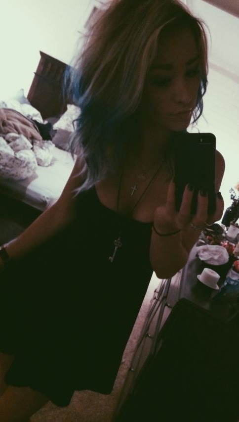 ghostsplace:  Paige Wyatt tribute.  http://thepaigewyatt.tumblr.com