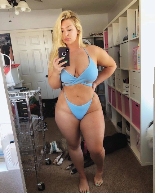 thickn-ass:  Your curvy hookup is waiting!