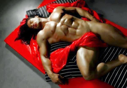 supermankryptonitesaga:  Superman unconscious in Luthor’s kryptonite dungeon .