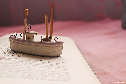 onlyamemory: Have you ever thought about how books are like the ocean?  With every turn of a pa