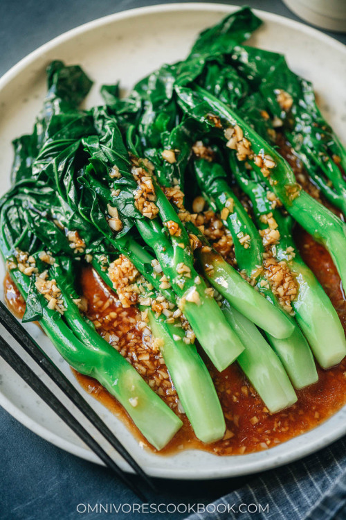 Chinese Broccoli with Oyster Sauce (蚝油芥蓝, Gai Lan)The Chinese broccoli is blanched until tender yet 