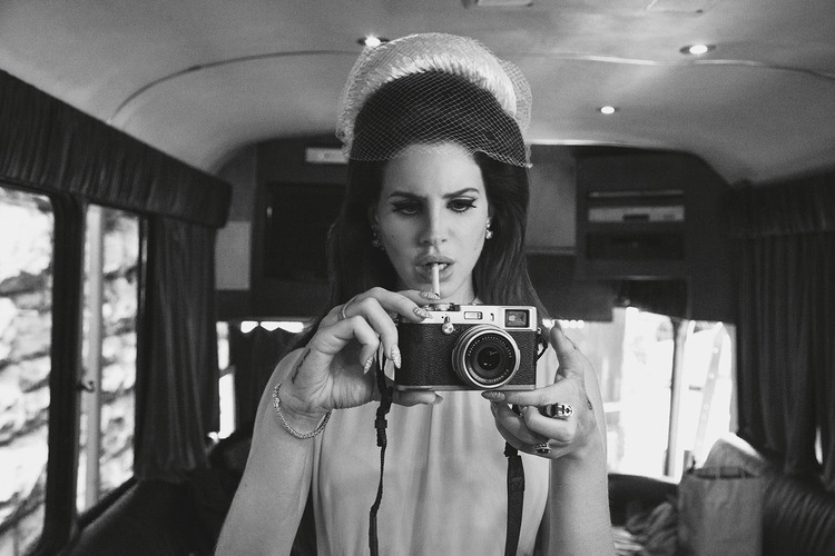 dellrey:   Lana Del Rey for ‘National Anthem’ by Naomi Shon  
