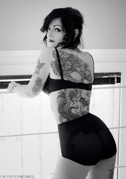 #Tattoo #TattooGirls #TattooLife #LaPrimeraLives ( Twitter: @razorpunker )…