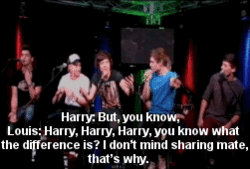 Louis Protecting/reassuring Harry