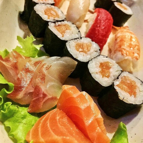 idreamofsushi: submitted by @soy_restaurant_official on Instagram.