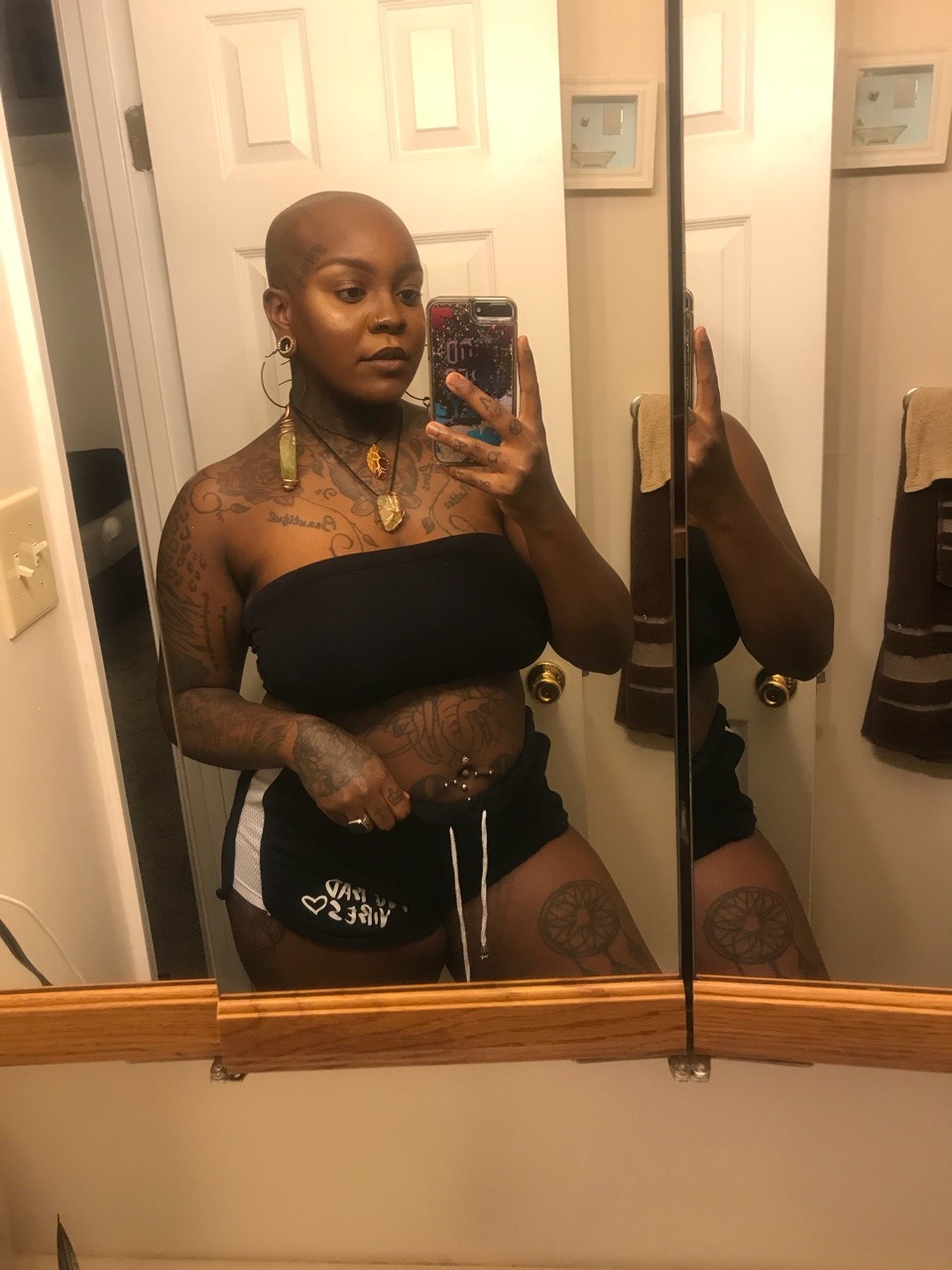 insecure-beautyy:  You know how I know I’m the lowest I’ve ever been. I shaved