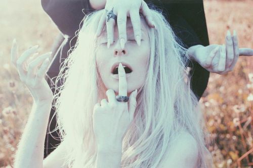 hapless-hollow:   Modeled by Kris Hatch  |  Photographed by Courtney Brooke Hall   |  Makeup by Steffanie Strazzere  http://www.burialground.org/ 