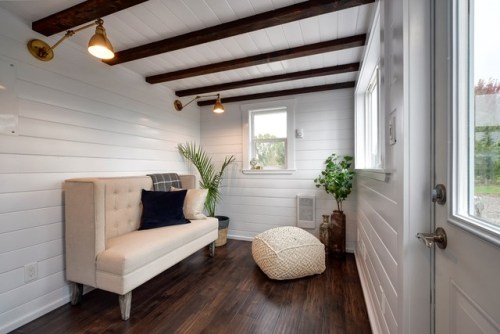 dreamhousetogo:  Custom tiny house by Mint Tiny Homes. Currently for sale