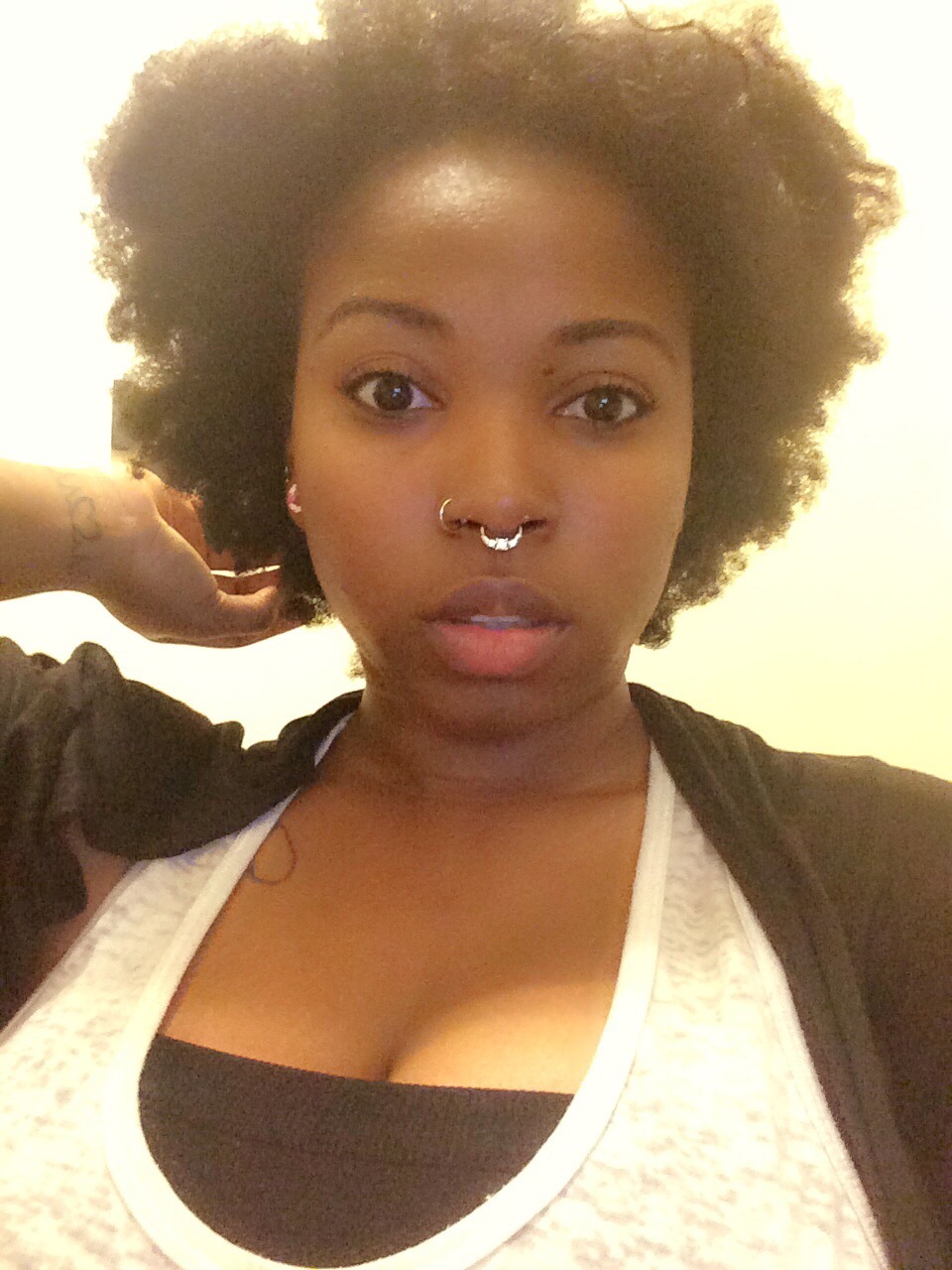 tarynel:  clarknokent:  lookatasha:  I can’t tell you what my hair is doing: but