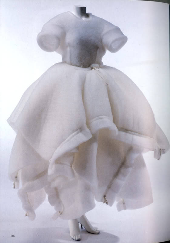 killyohji-deactivated20151231:  Comme des Garçons FW 1990  ’Wedding Dress’