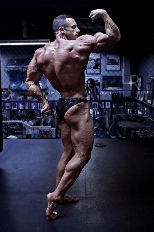 deegle4muscle:  Arturo Mendez