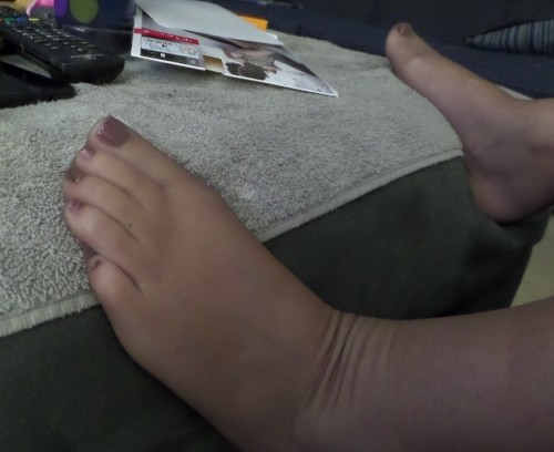 suntanpantyhoseadmirer: sexy closeup