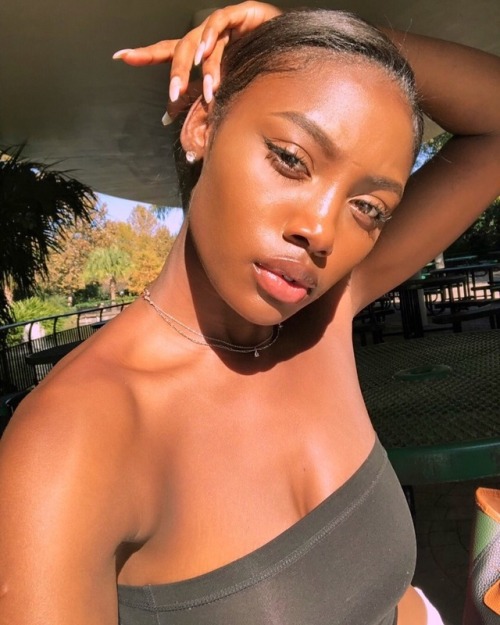 darkmelaningirls:@ Amina.aurdrey