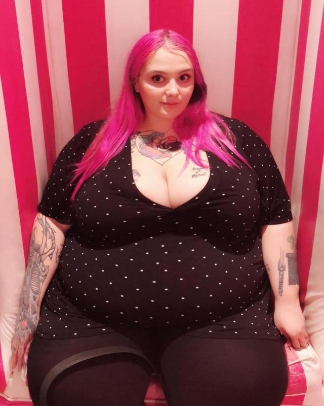 fattty-gainer:  Unknow  😍😍😍😍😍