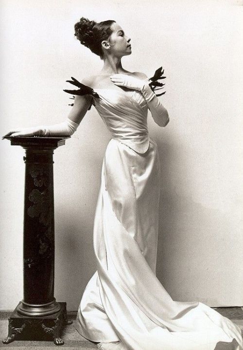 costumeloverz71: Gigi (Leslie Caron) White dinner dress… Gigi (1958).. Costume by Cecil Beato