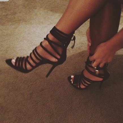 pedicuredsexy:  @pedicuredsexy 