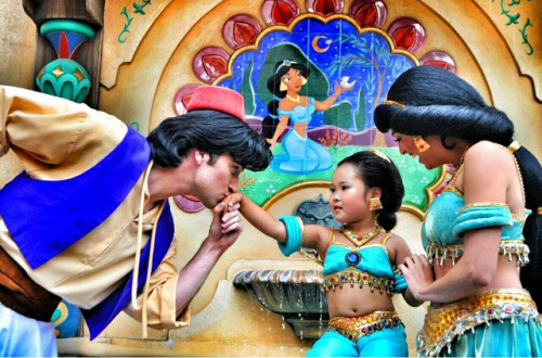 definitionofdisney:  threegroovywishes:  hecallsmepineappleprincess:  anythingaladdin:  Little Jasmi